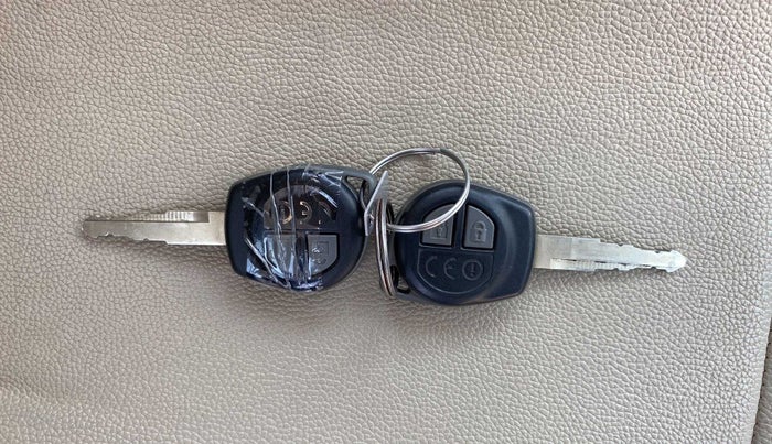 2021 Maruti Ertiga VXI AT SHVS, Petrol, Automatic, 37,603 km, Key Close Up