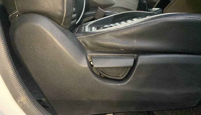 2020 Hyundai NEW SANTRO MAGNA 1.1 CORPORATE EDITION, Petrol, Manual, 38,665 km, Driver Side Adjustment Panel
