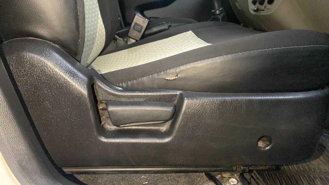 2021 Maruti Alto VXI, Petrol, Manual, 47,372 km, Driver Side Adjustment Panel
