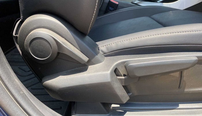 2022 Tata ALTROZ XZA PLUS, Petrol, Automatic, 16,453 km, Driver Side Adjustment Panel