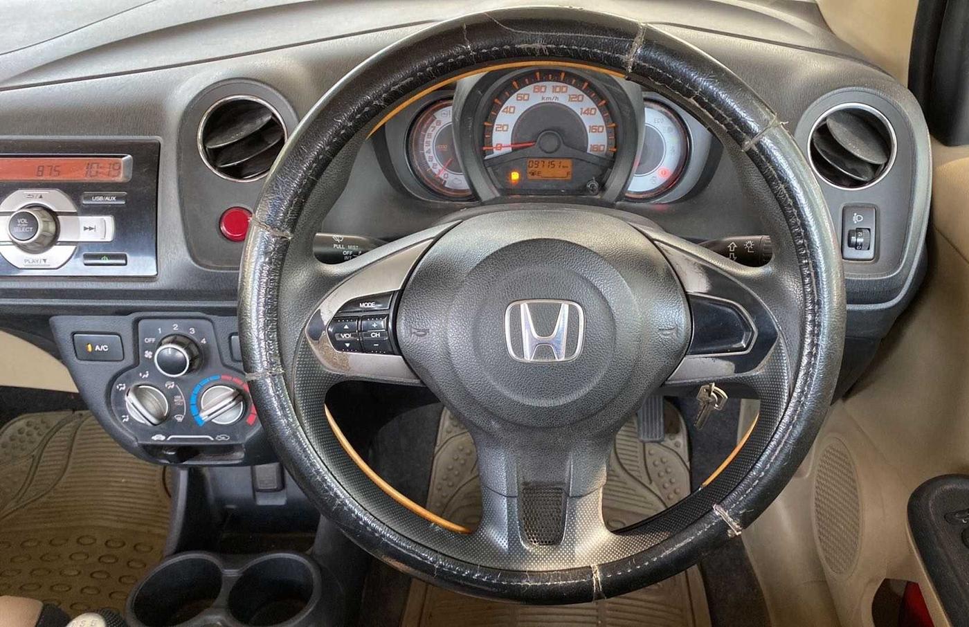 2014 Honda Brio S MT, Petrol, Manual, 97,222 km, Steering Wheel Close Up