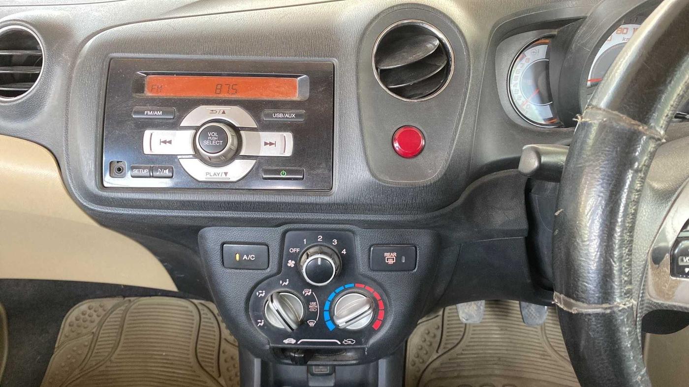 2014 Honda Brio S MT, Petrol, Manual, 97,222 km, Air Conditioner