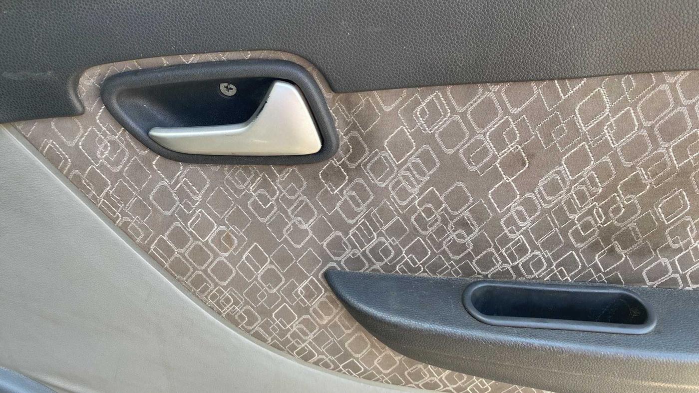 2018 Maruti Alto 800 LXI, CNG, Manual, 61,717 km, Driver Side Door Panels Control