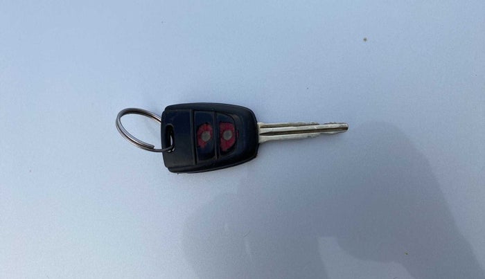 2017 Hyundai Grand i10 SPORTZ (O) AT 1.2 KAPPA VTVT, Petrol, Automatic, 43,563 km, Lock system - Remote key not working