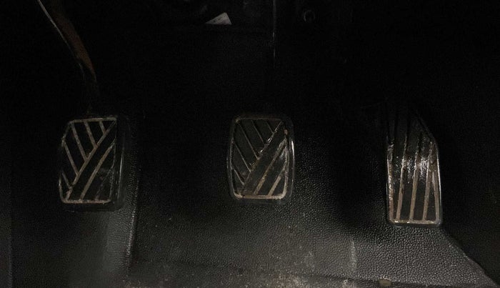 2018 Maruti Swift VXI, Petrol, Manual, 40,103 km, Pedals