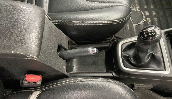 2018 Maruti Swift VXI, Petrol, Manual, 40,103 km, Gear Lever