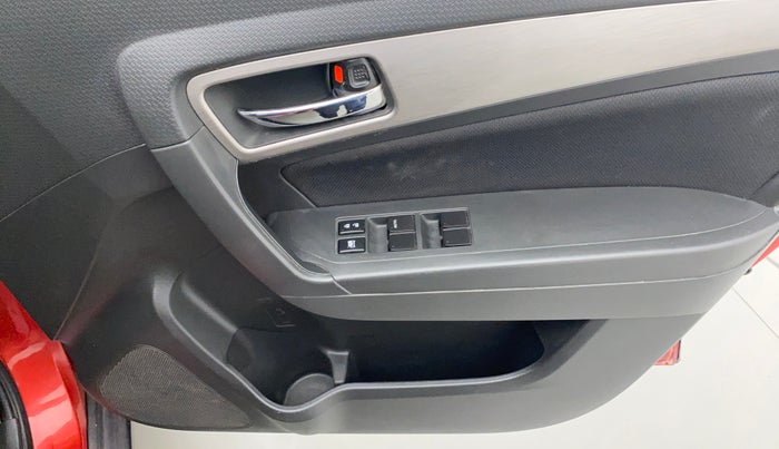 2016 Maruti Vitara Brezza ZDI PLUS DUAL TONE, Diesel, Manual, 49,762 km, Driver Side Door Panels Controls