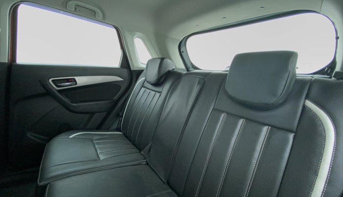 2016 Maruti Vitara Brezza ZDI PLUS DUAL TONE, Diesel, Manual, 49,762 km, Right Side Door Cabin View