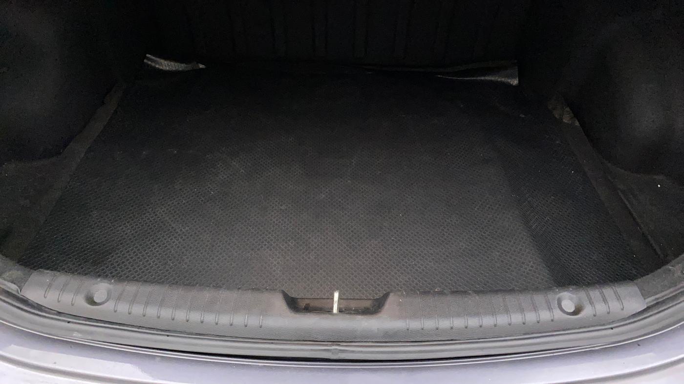 2017 Hyundai Verna 1.6 VTVT SX, Petrol, Manual, 43,556 km, Boot Inside