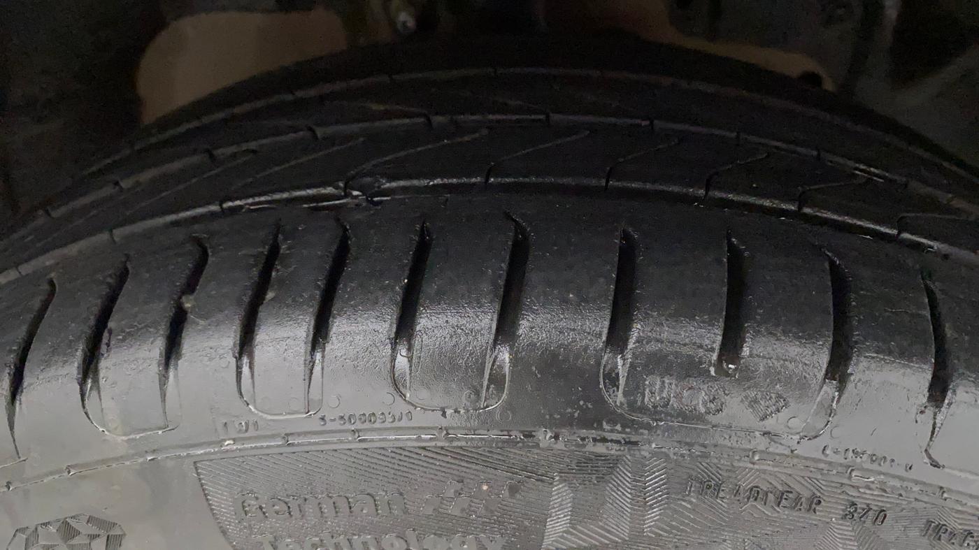 2016 Ford Ecosport TITANIUM+ 1.5L DIESEL, Diesel, Manual, 84,719 km, Right Front Tyre Tread