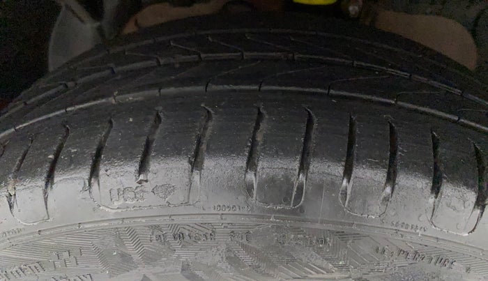 2016 Ford Ecosport TITANIUM+ 1.5L DIESEL, Diesel, Manual, 84,719 km, Left Front Tyre Tread