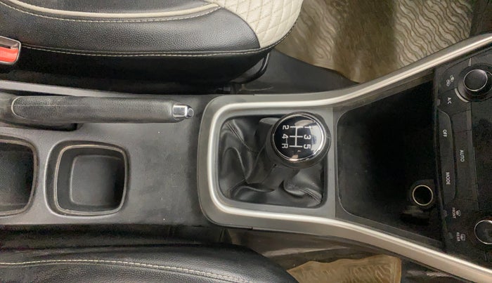 2017 Maruti S Cross ZETA 1.3, Diesel, Manual, 75,214 km, Gear Lever