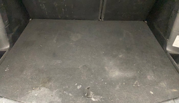 2017 Maruti S Cross ZETA 1.3, Diesel, Manual, 75,214 km, Boot Inside