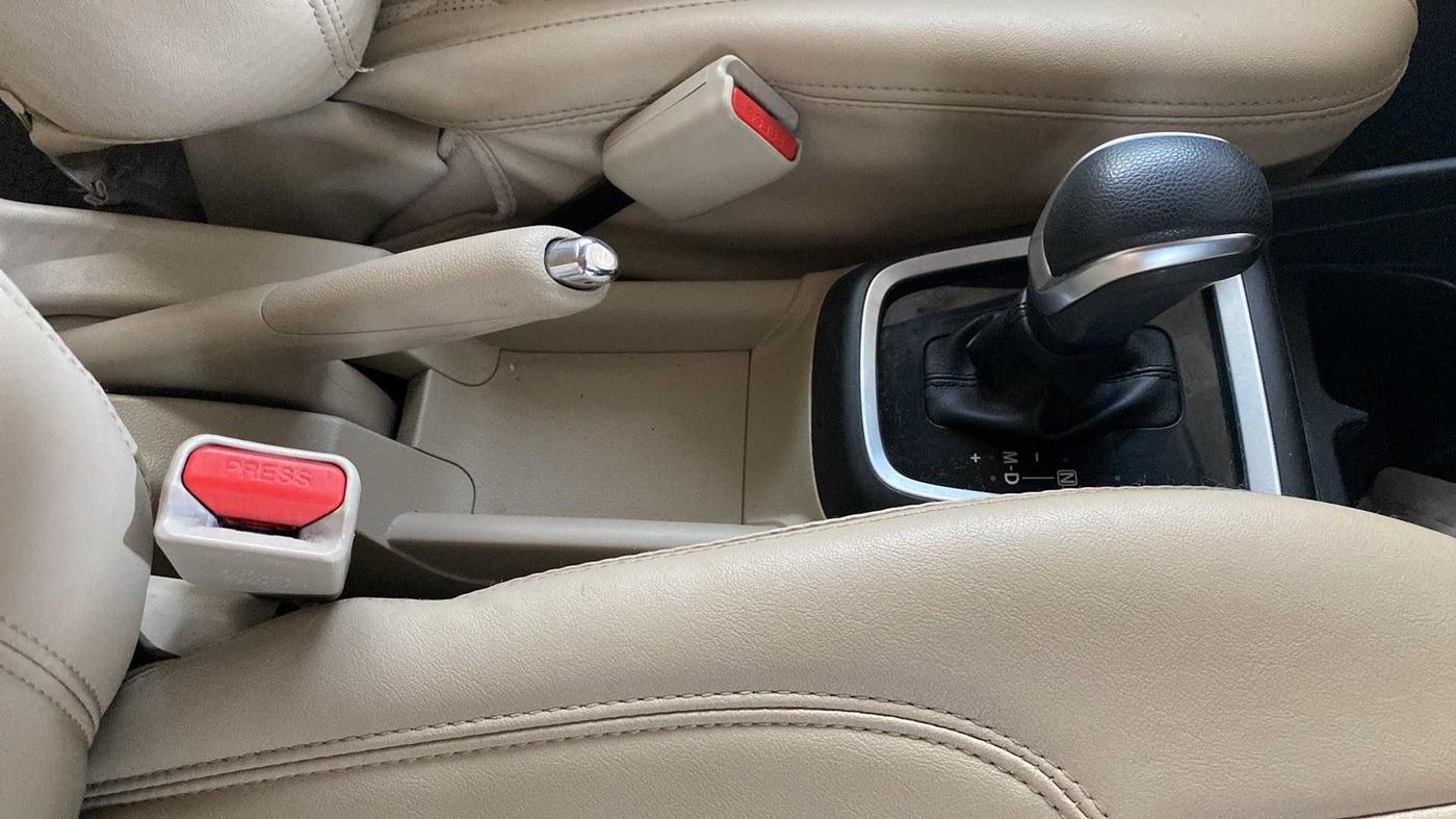 2018 Maruti Dzire VXI AMT, Petrol, Automatic, 43,091 km, Gear Lever