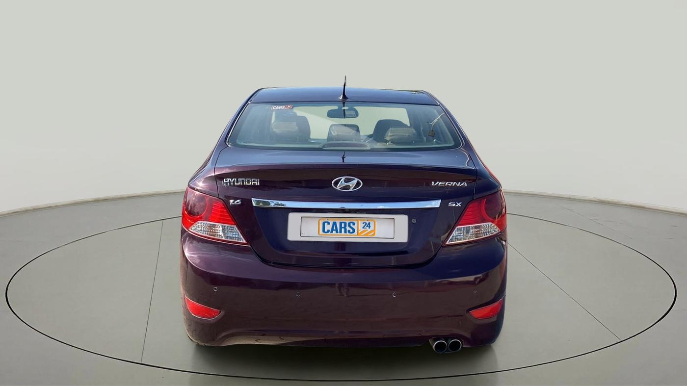 2012 Hyundai Verna FLUIDIC 1.6 CRDI SX, Diesel, Manual, 98,414 km, Back/Rear