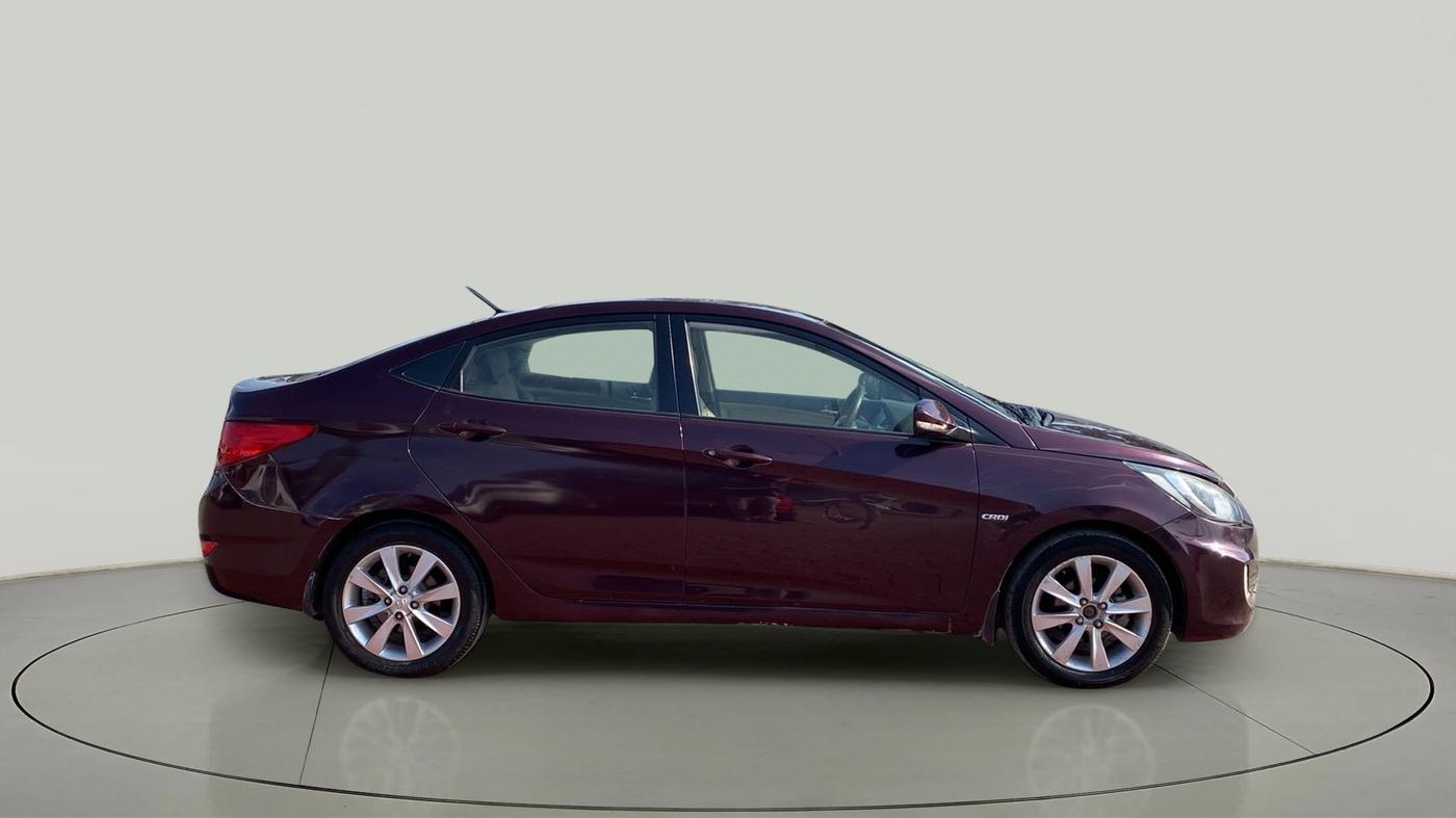 2012 Hyundai Verna FLUIDIC 1.6 CRDI SX, Diesel, Manual, 98,414 km, Right Side View