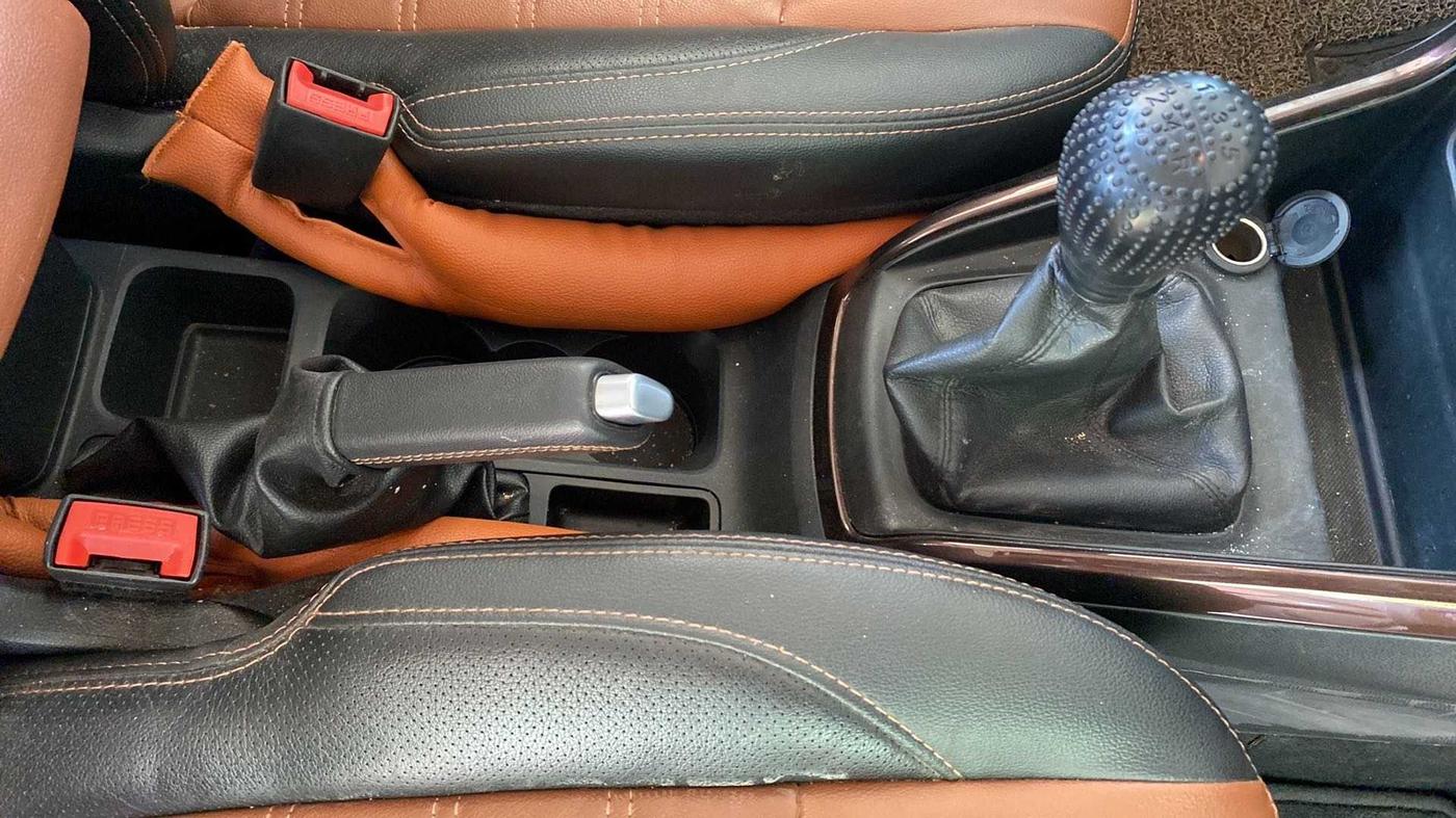 2019 Ford Ecosport TITANIUM 1.5L PETROL, Petrol, Manual, 26,325 km, Gear Lever