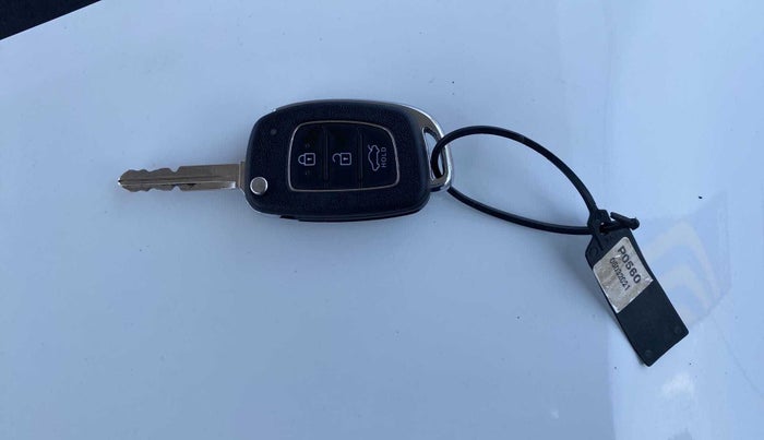 2021 Hyundai GRAND I10 NIOS MAGNA AMT 1.2 KAPPA VTVT, Petrol, Automatic, 5,299 km, Key Close Up