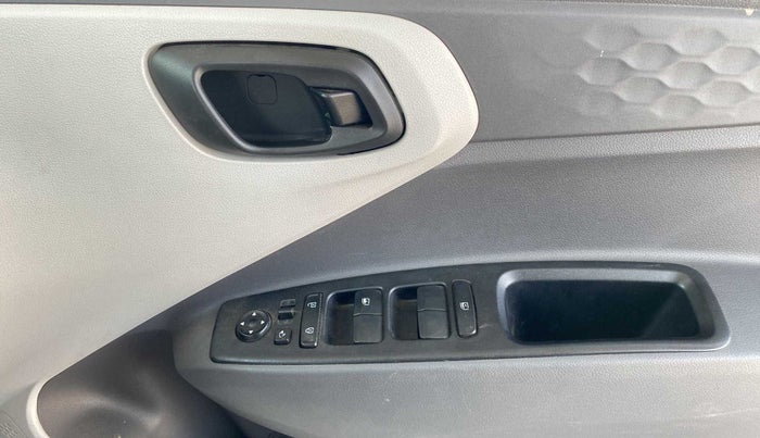 2021 Hyundai GRAND I10 NIOS MAGNA AMT 1.2 KAPPA VTVT, Petrol, Automatic, 5,299 km, Driver Side Door Panels Control