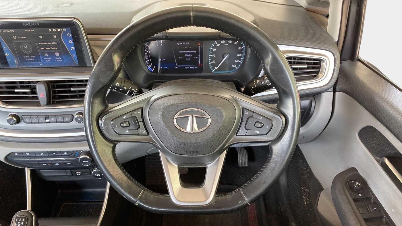 2021 Tata ALTROZ XZ PETROL, Petrol, Manual, 43,410 km, Steering Wheel Close Up
