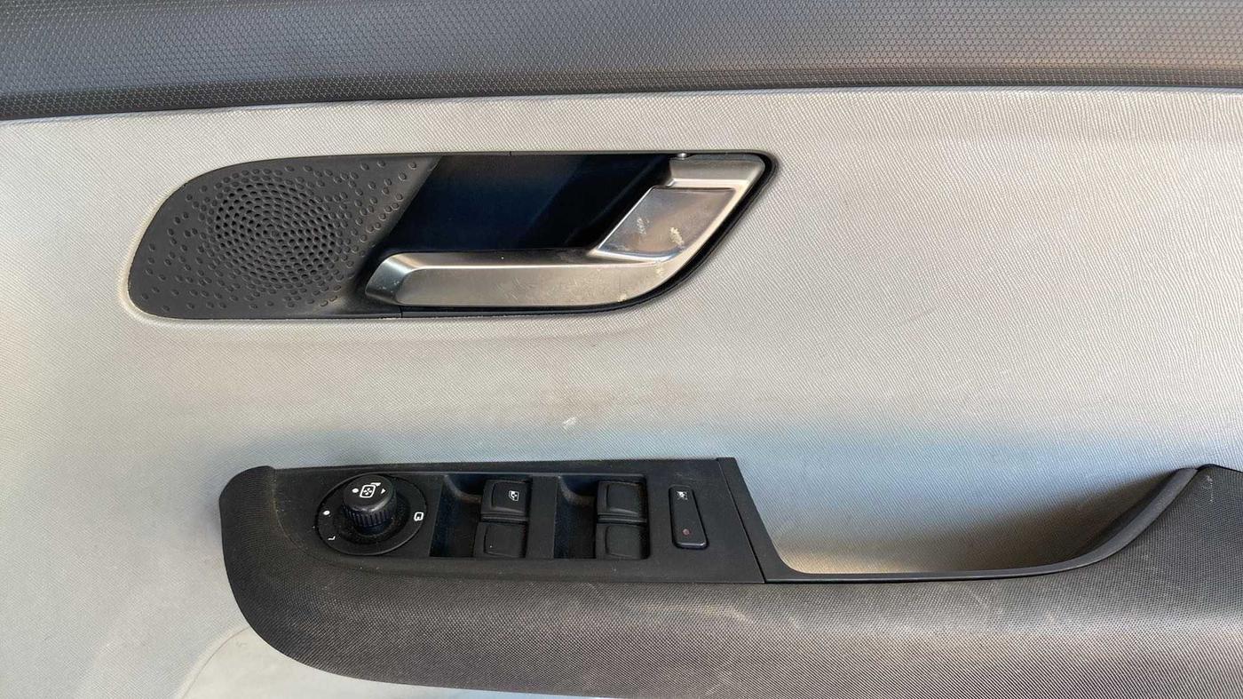 2021 Tata ALTROZ XZ PETROL, Petrol, Manual, 43,410 km, Driver Side Door Panels Control