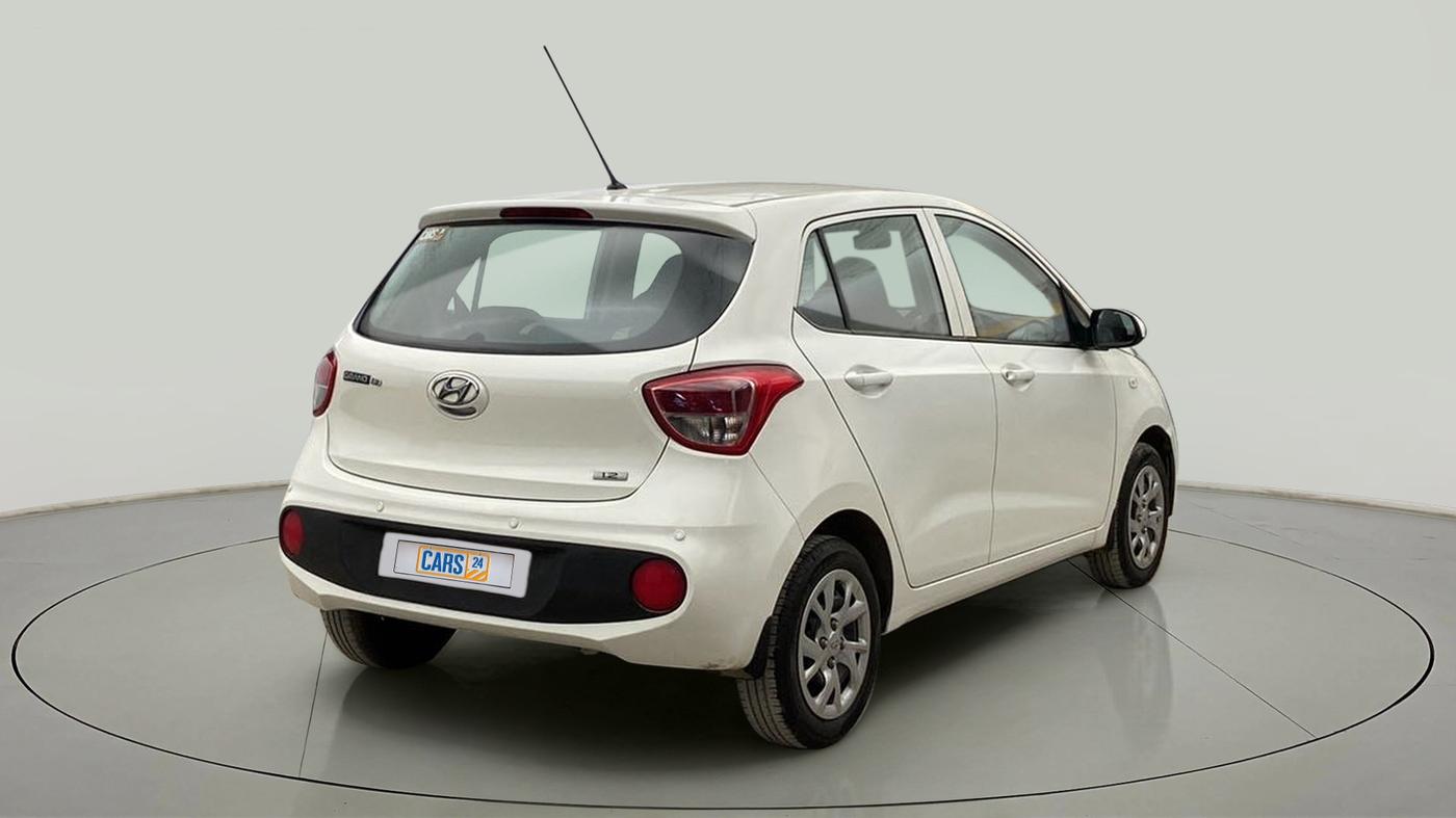 2017 Hyundai Grand i10 MAGNA 1.2 KAPPA VTVT, Petrol, Manual, 21,010 km, Right Back Diagonal