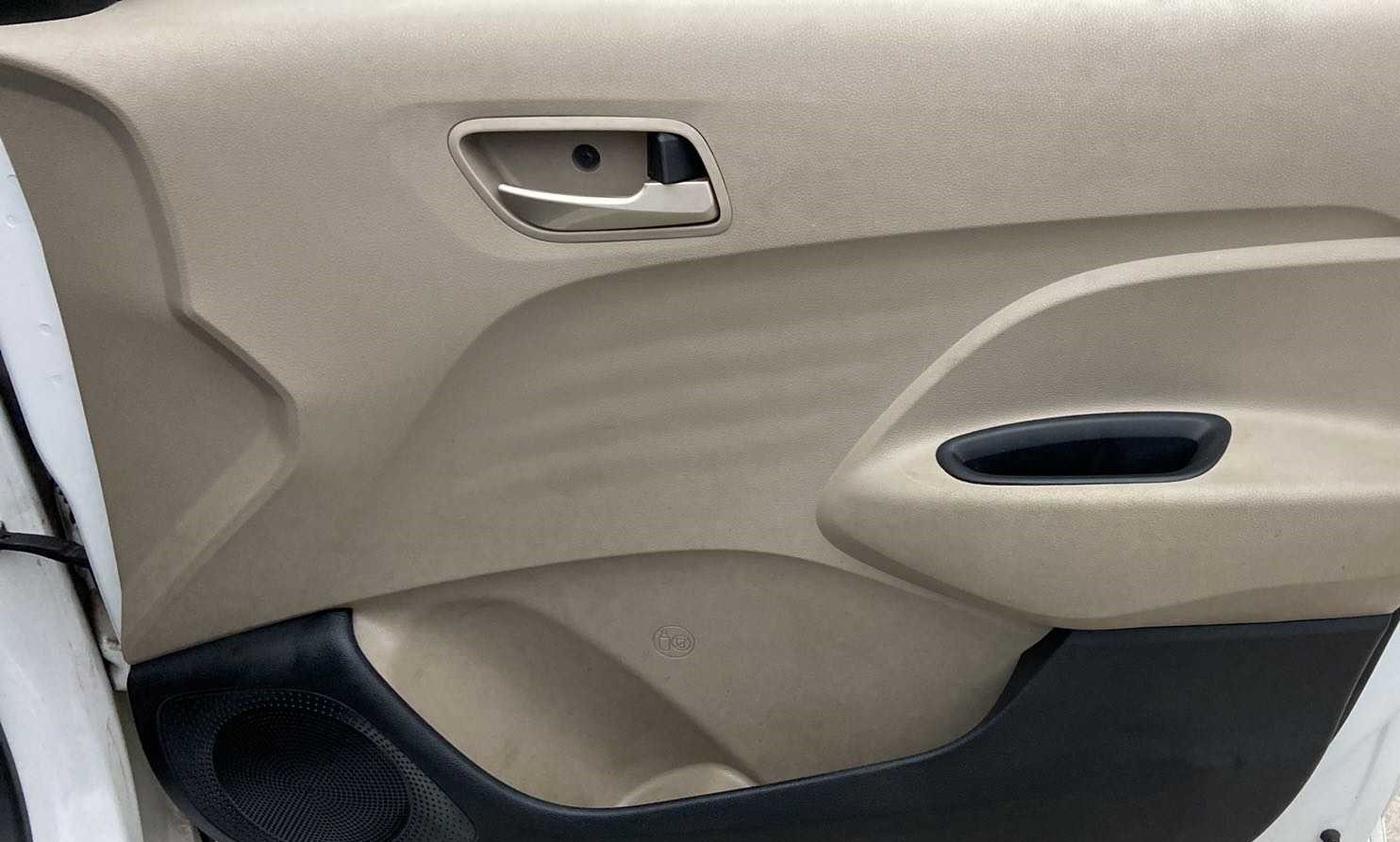 2021 Hyundai NEW SANTRO SPORTZ AMT, Petrol, Automatic, 21,850 km, Driver Side Door Panels Control