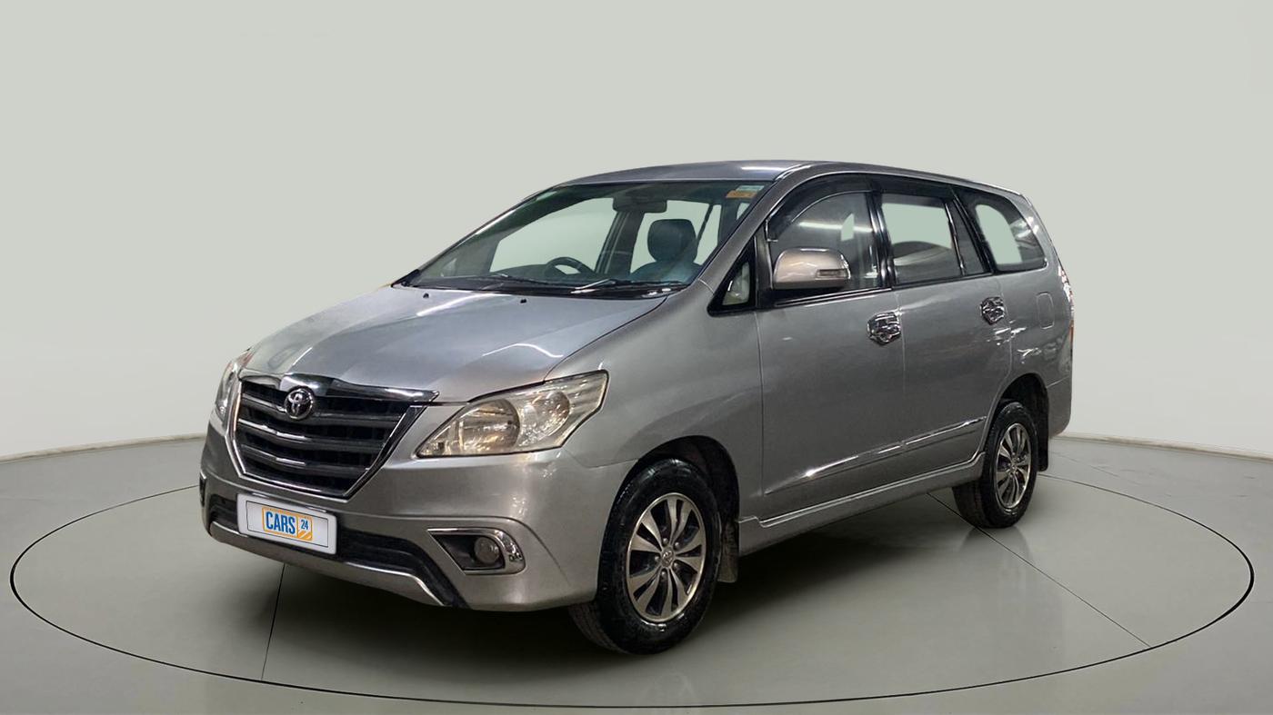 2015 Toyota Innova 2.5 VX 8 STR, Diesel, Manual, 91,054 km, Left Front Diagonal