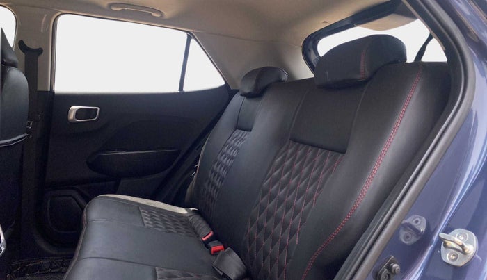 2021 Hyundai VENUE SX 1.0 TURBO, Petrol, Manual, 25,798 km, Right Side Rear Door Cabin