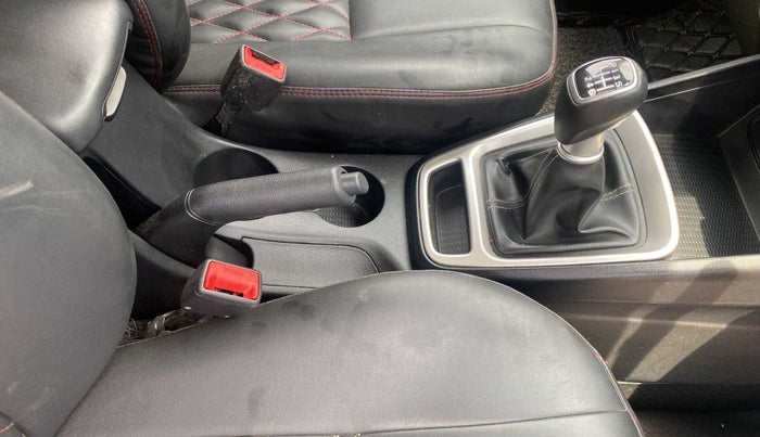 2021 Hyundai VENUE SX 1.0 TURBO, Petrol, Manual, 25,798 km, Gear Lever