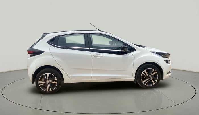 2022 Tata ALTROZ XZA, Petrol, Automatic, 3,780 km, Right Side View