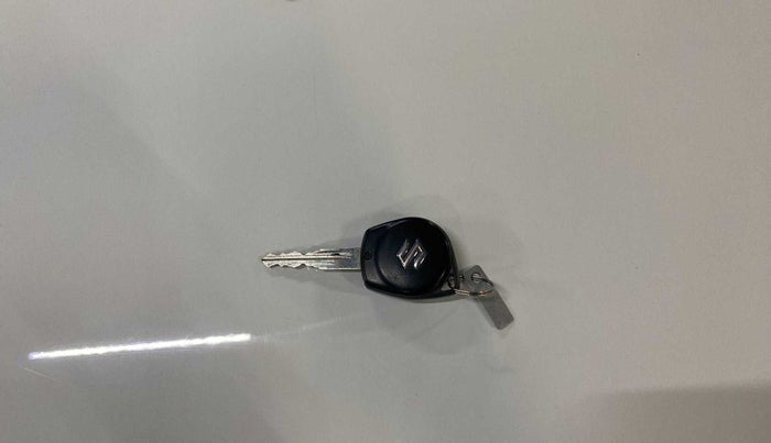 2021 Maruti S PRESSO VXI CNG, CNG, Manual, 43,248 km, Key Close Up