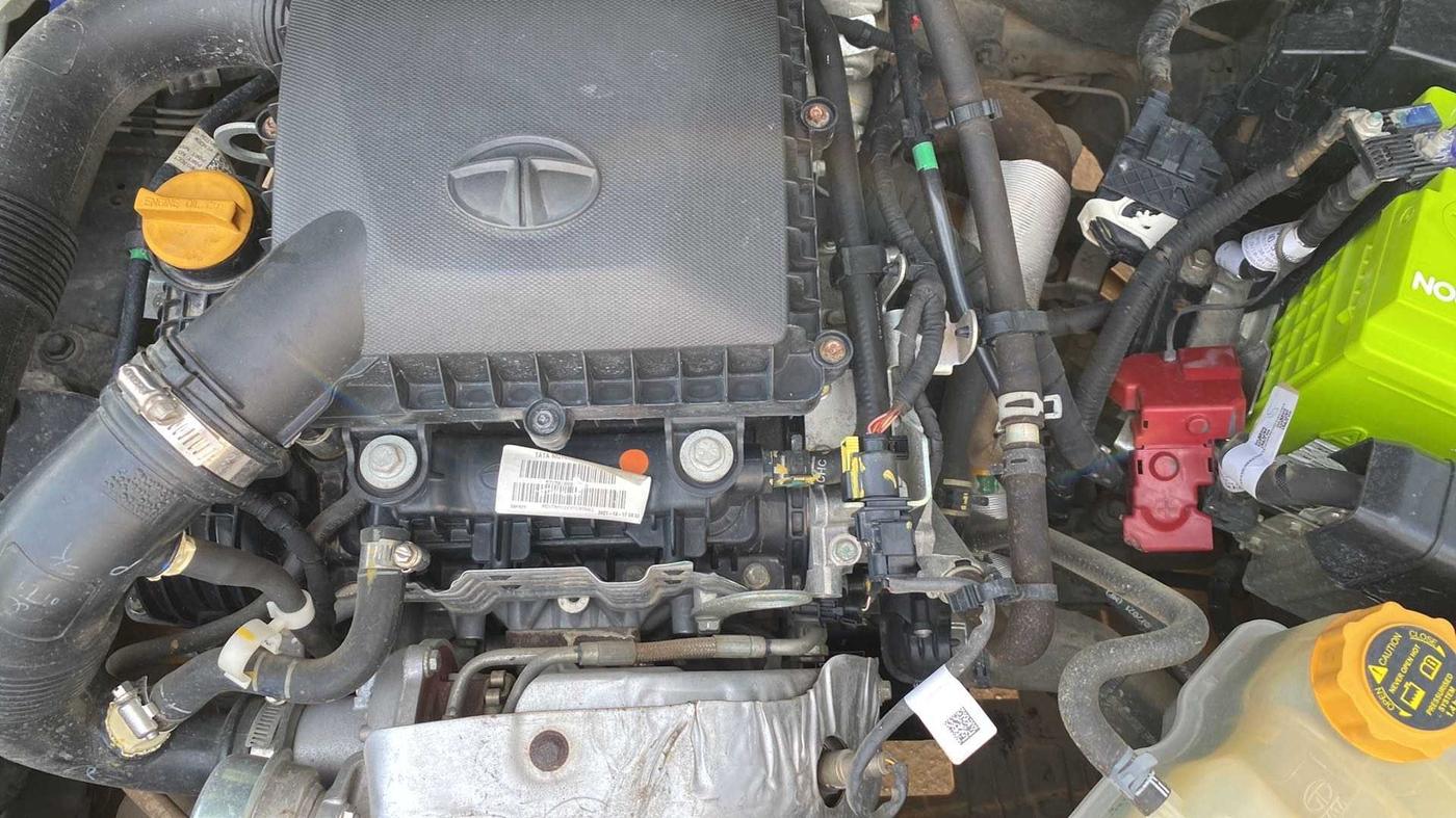 2021 Tata NEXON XM PETROL, Petrol, Manual, 33,481 km, Open Bonet
