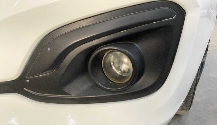 2017 Maruti Ertiga VDI SHVS, Diesel, Manual, 99,719 km, Left fog light - Not working