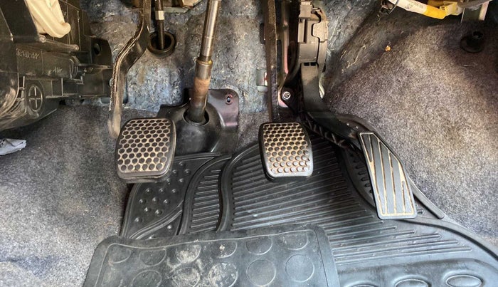 2020 Maruti Alto VXI, Petrol, Manual, 18,764 km, Pedals