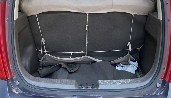 2014 Hyundai i10 MAGNA 1.1, Petrol, Manual, 53,668 km, Boot Inside