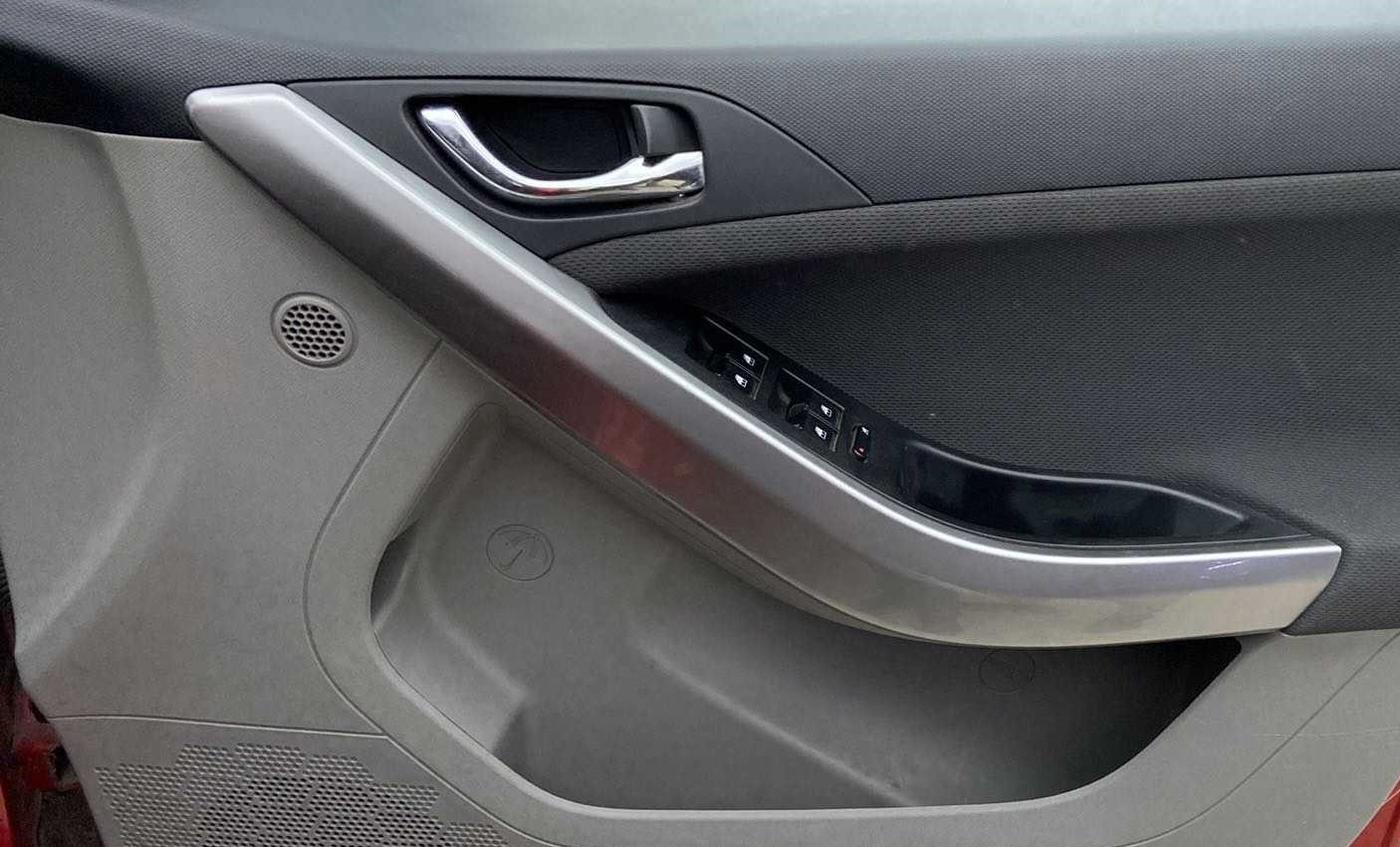 2017 Tata NEXON XZ PLUS PETROL, Petrol, Manual, 68,490 km, Driver Side Door Panels Control