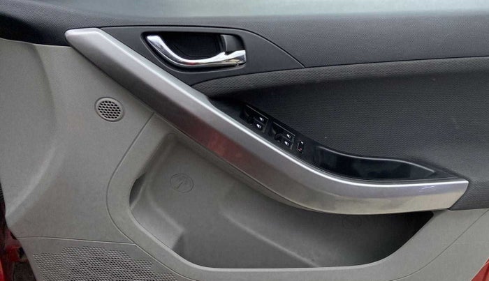 2017 Tata NEXON XZ PLUS PETROL, Petrol, Manual, 68,490 km, Driver Side Door Panels Control