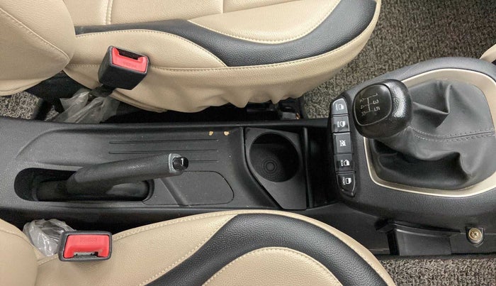 2019 Hyundai NEW SANTRO SPORTZ MT, Petrol, Manual, 31,157 km, Gear Lever