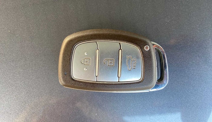 2014 Hyundai Grand i10 ASTA (O) 1.2 KAPPA VTVT, Petrol, Manual, 55,449 km, Key Close Up