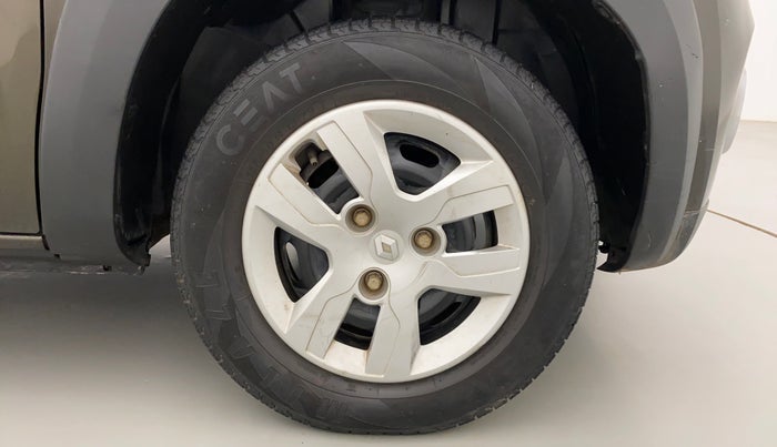 2018 Renault Kwid RXT, Petrol, Manual, 43,158 km, Right Front Wheel