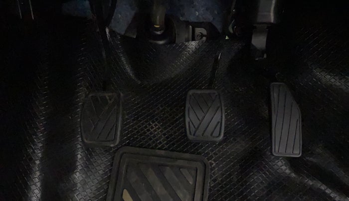 2021 Maruti IGNIS ZETA 1.2, Petrol, Manual, 6,817 km, Pedals