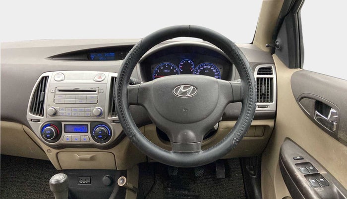 2011 Hyundai i20 MAGNA 1.2, Petrol, Manual, 97,272 km, Steering Wheel Close Up