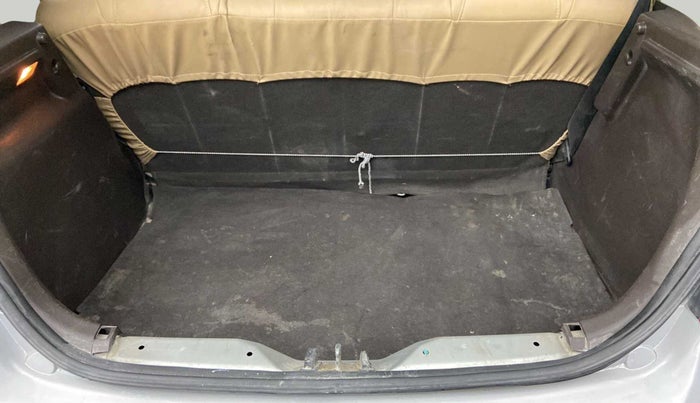 2011 Hyundai i20 MAGNA 1.2, Petrol, Manual, 97,272 km, Boot Inside