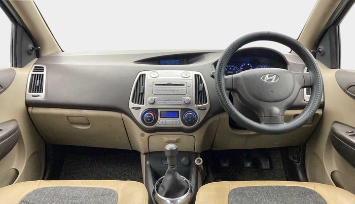 2011 Hyundai i20 MAGNA 1.2, Petrol, Manual, 97,272 km, Dashboard
