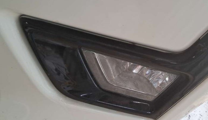2022 Mahindra XUV300 W6 1.2 PETROL, Petrol, Manual, 12,500 km, Left fog light - Not working