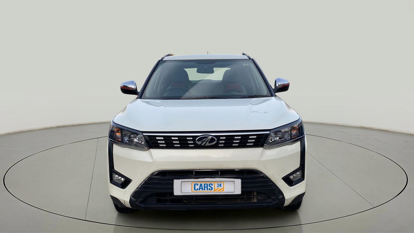 2022 Mahindra XUV300 W6 1.2 PETROL, Petrol, Manual, 12,500 km, Front