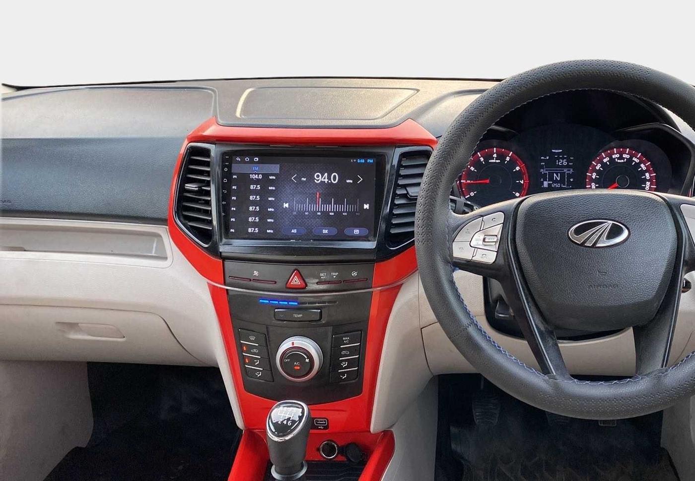 2022 Mahindra XUV300 W6 1.2 PETROL, Petrol, Manual, 12,500 km, Air Conditioner