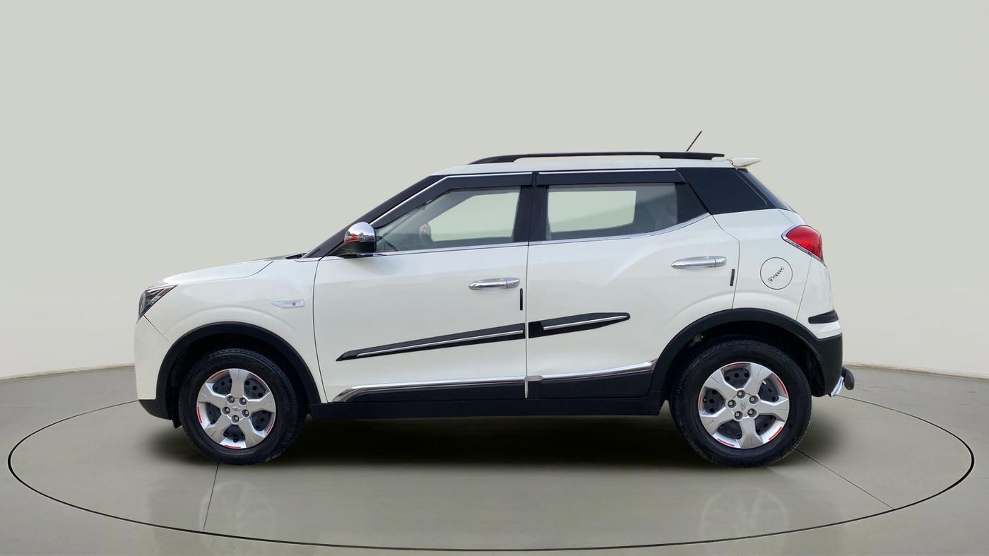 2022 Mahindra XUV300 W6 1.2 PETROL, Petrol, Manual, 12,500 km, Left Side