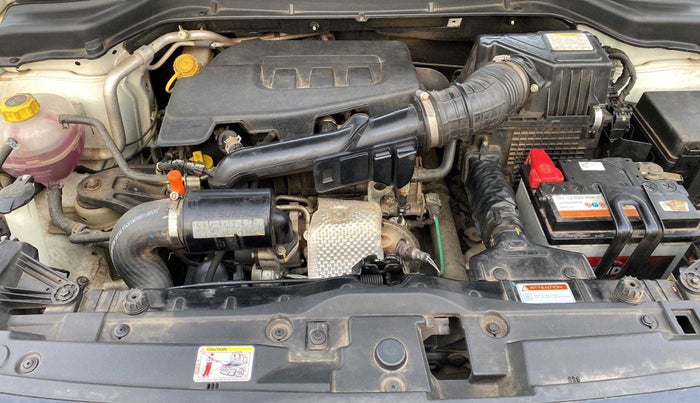 2022 Mahindra XUV300 W6 1.2 PETROL, Petrol, Manual, 12,500 km, Open Bonet